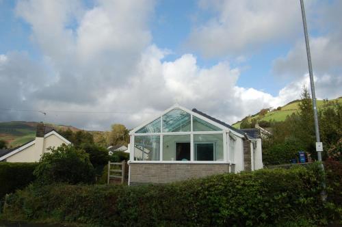 Netherleigh Family Bungalow in Pennal