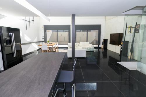 Casa Bulevar - Exclusiva Casa Muy Moderna En Zona Tranquila - Jaén