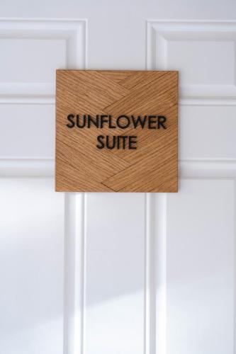 Sunflower Suite at The Wanderer, Boone (foto 5)