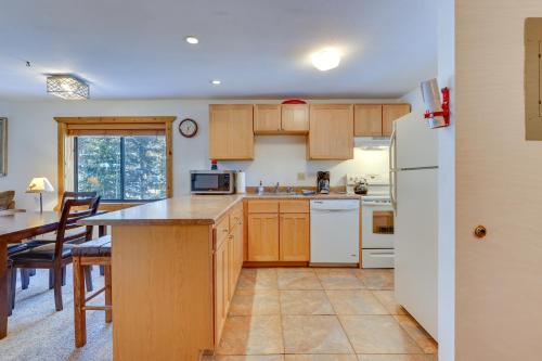 Winter Park Condo with Pool about 3Mi to Ski Resort - image 10