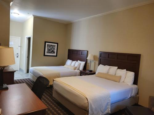 2 double beds