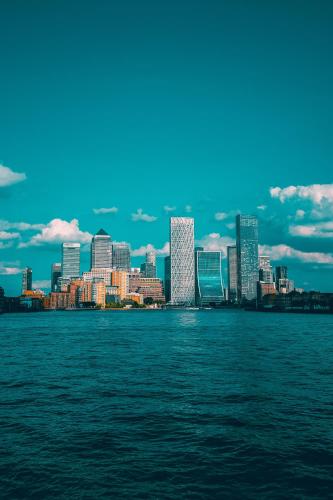 Stylish 2-Bed Apartment, sleeps 6 in Stratford E15 in London