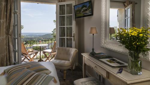 Superior Double or Twin Room with Balcony or Terrace