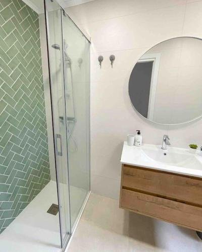 One-Bedroom Apartment image 3