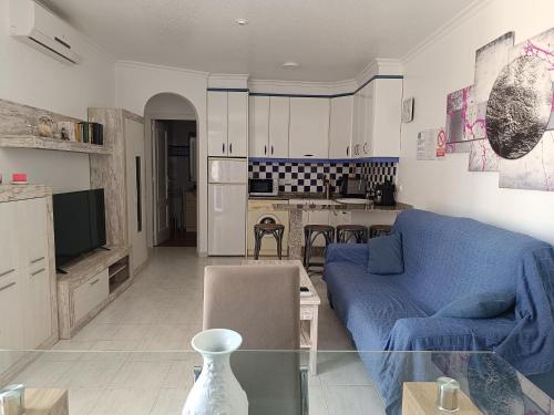 One-Bedroom Apartment image 7