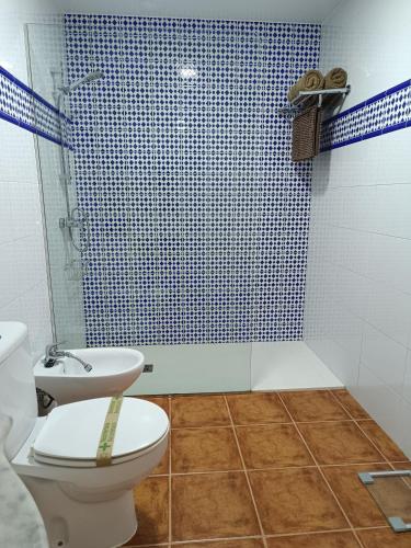 One-Bedroom Apartment image 5