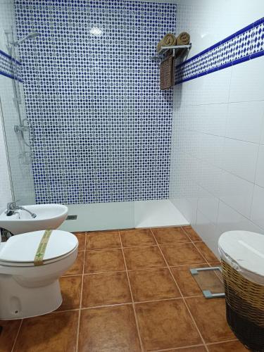 One-Bedroom Apartment image 4