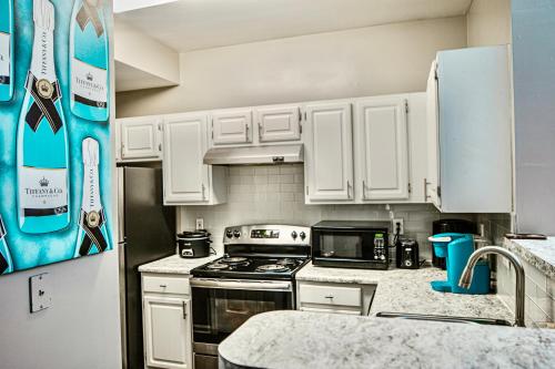 Heartbeat Of ATL- Gated Community, Pool, Gym, and much more! in Atlanta, USA
