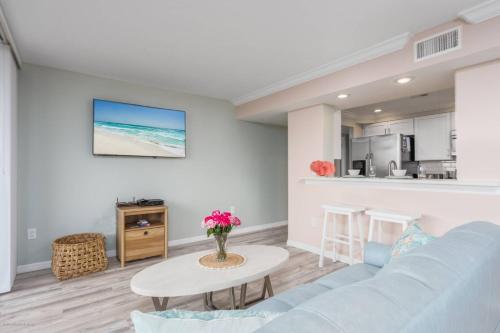 Our House At The Beach, East Tower, 5th Fl in Siesta Key, USA