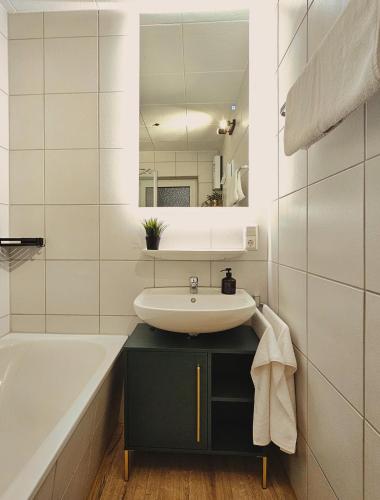 浴室, Modern & Comfortable Business Apartment Stuttgart - WLAN, 4K TV, Küche, Waschmaschine, Balkon (Modern & Comfortable Business Apartment Stuttgart - WLAN, 4K TV, Kuche, Waschmaschine, Balkon) in 科爾恩塔爾-明欣根