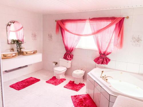 One-Bedroom Apartment image 5