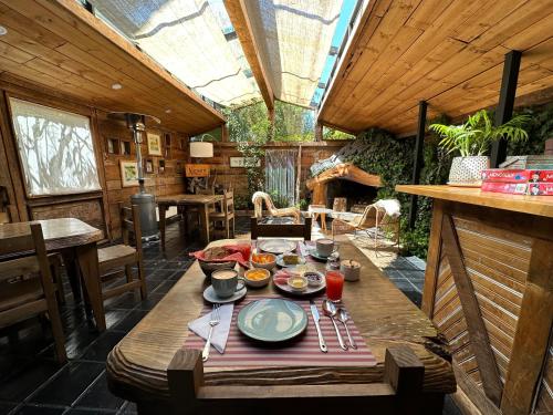 Toit ja joogid, Newen B&B in Pucon
