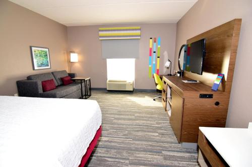 Hampton Inn Leesburg - image 36
