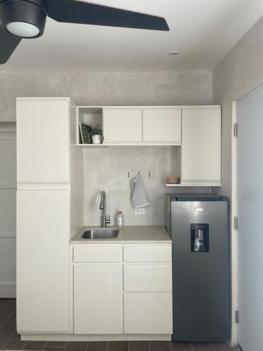 Kitchen, La Casita by Hotel Casa Petri in Obrera