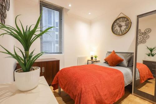 City Centre, Spacious, Ensuite, Smart TV, Sofa Bed