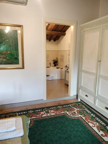 Deluxe Double Room image 7