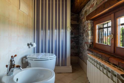 Small Double Room - Attic image 7