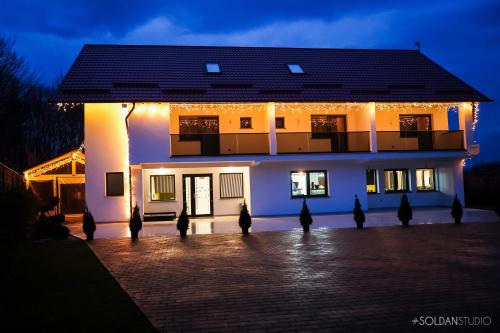 Accommodation in Oraş Cajvana