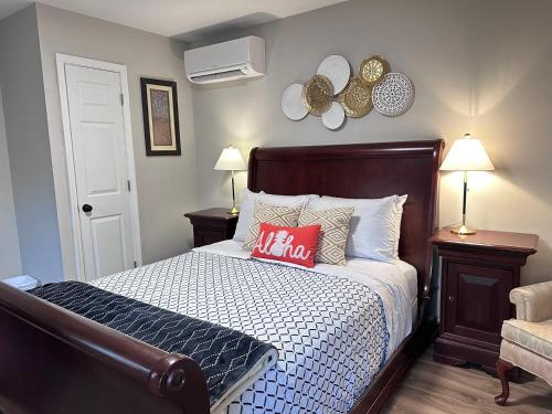 TG Craft Cottage fully fenced yard w private parking near Richmond Gyermek Múzeum