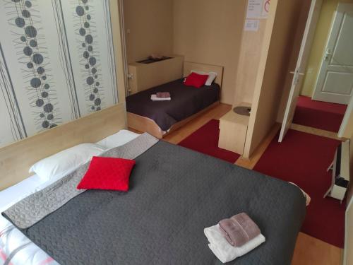 Guest Accommodation Majesty - image 11