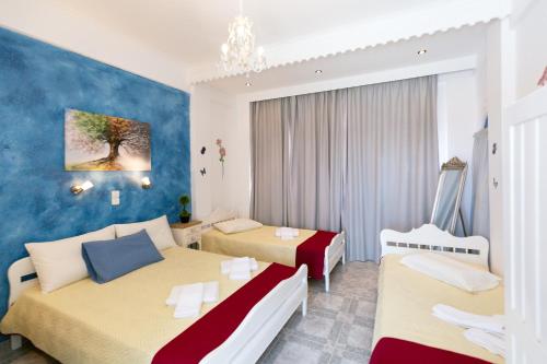 Villa Michalis Room Type - Quadruple Room with Pool View