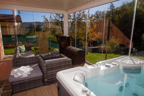 Modern Villa with jacuzzi and sauna near Tuscany - Accommodation - Monghidoro