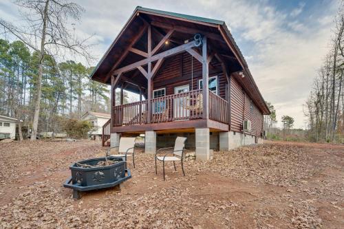 Troy Cabin with River Access Fish, Kayak and More! in Troy, USA