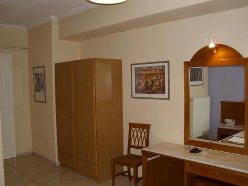 Hotel Cybele Pefki - image 12