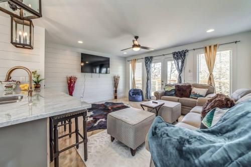 Nashvilles Broadway: Your Spacious home in Nashville, USA