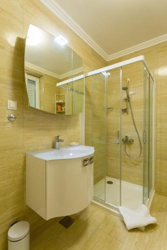 Pine Tree Boutique Apartments