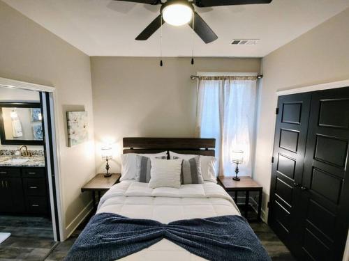 Lakeview B - 10 Minutes to Oaklawn Racing & Gaming