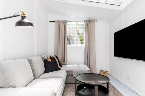 Four-Bedroom House image 10