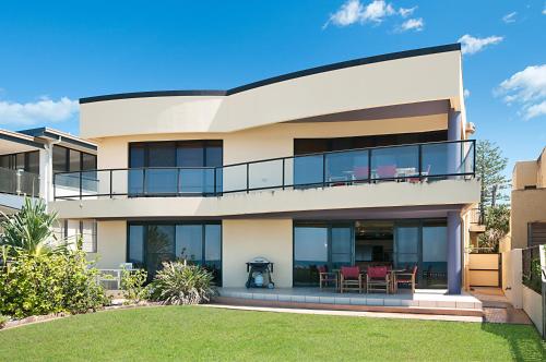 Pohled zvenku, Portofino in Lennox Head