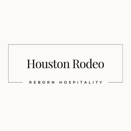 Deja Blue: Prime Location + Houston Hotspots