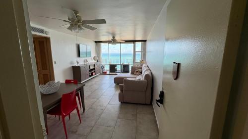 Beach Front Condo in Isla Verde! - image 3