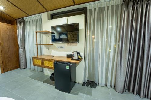 Apple House & Coffee near Long Tan Cross