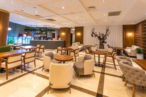 レストラン, Grand Hotel Victory in アクタウ