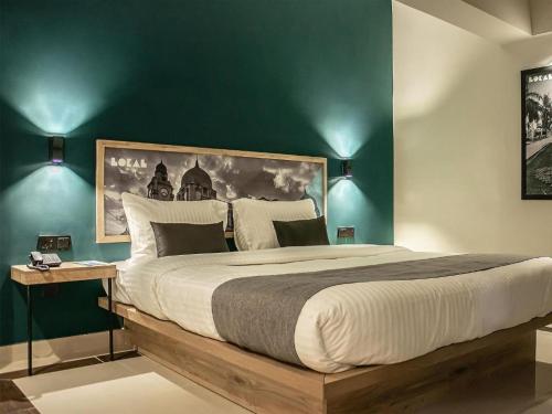 LOKAL Rooms x Shahrah-e-Faisal (Nursery) – Karachi, TX
