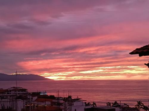Suite con vista al mar por malecon in Puerto Vallarta, Mexico