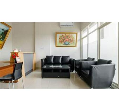 OYO Life 93374 Andira Inn