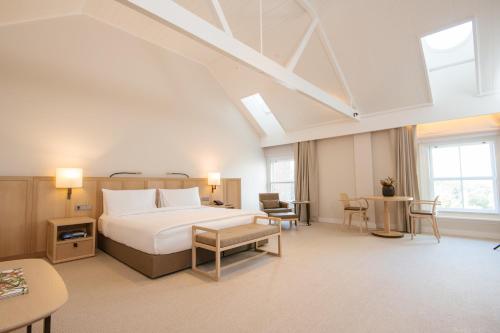 room detail thumbnail 0