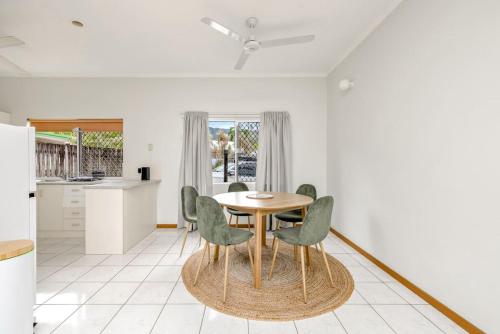 The Garden Nook - Your Cairns Home Away from Home