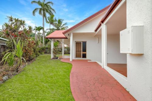 The Garden Nook - Your Cairns Home Away from Home