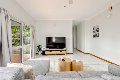 The Garden Nook - Your Cairns Home Away from Home