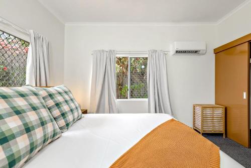 The Garden Nook - Your Cairns Home Away from Home