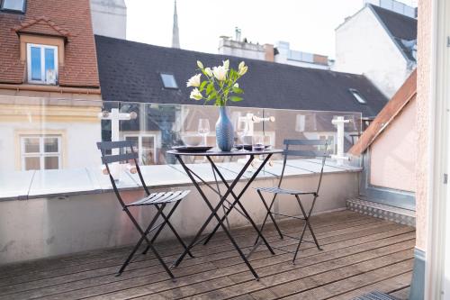 Apartment with Balcony image 7