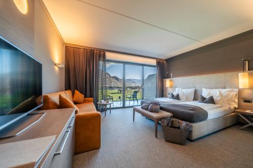 The Lodge Hotel Room Type - Deluxe Double or Twin Room with Garden View