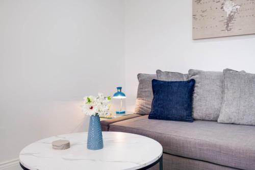 3 Bedroom House with Parking in Windsor - Family and Contractor friendly, Windsor (fotografie 3)