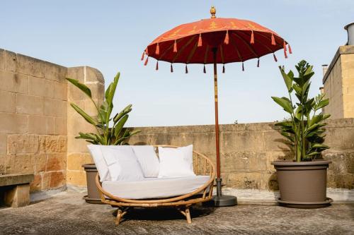 Charming & Stylish Historic Farmhouse with Pool, Xewkija (zdjęcie 8)