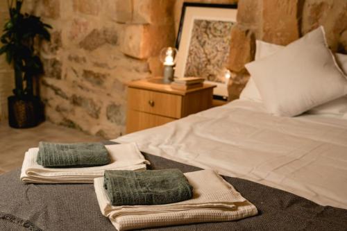 Charming & Stylish Historic Farmhouse with Pool Charming & Stylish Historic Farmhouse with Pool